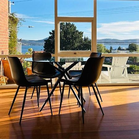 Вилла The Tassie - Luxury With Panoramic Water Views Хобарт Экстерьер фото